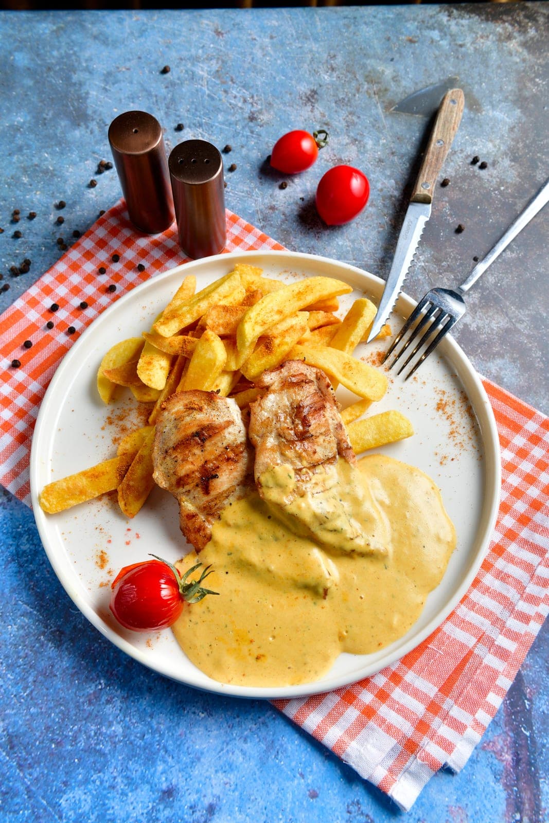 Café de Paris Soslu Tavuk